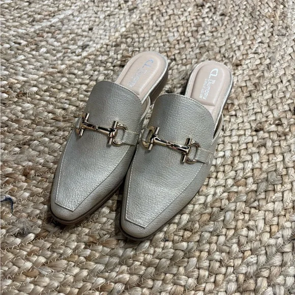 CL by Chinese Laundry Gold Mules - Picture 2 of 3